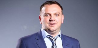 Ткаченко Максим Николаевич — биография. Депутат. Слуга Народа. Биография. Квартал-концерт. Декларация. Жена