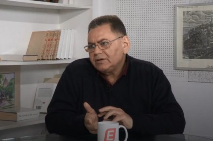 Карл Волох - биография. Бизнесмен. Блогер. РомиТаль. Википедия. Фейсбук. Порохобот. О Зеленском