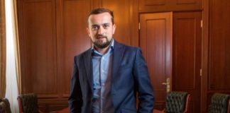 Заместитель главы ОПУ опроверг информацию о драке Баканова и Богдана Заместитель главы ОПУ опроверг информацию о драке Баканова и Богдана