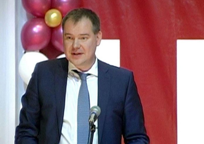 Перевезенцев Алексей Юрьевич (Перевезенцев Олексій) - биография. Представитель Президента