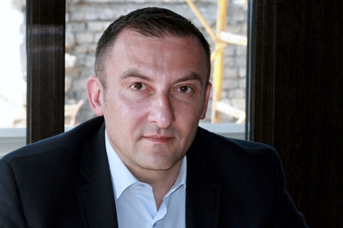 Соболев Вячеслав Александрович (Соболєв В’ячеслав) - биография. Депутат. Бизнесмен. Обжора. Покушение. Сын