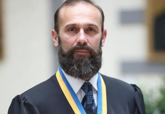 Емельянов Артур Станиславович (Ємельянов Артур) - биография. Судья. Новости