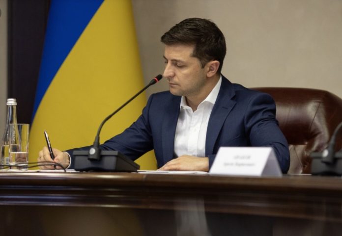Зеленский уволил 2-х глав ОГА