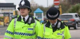 Британская полиция считает украинский герб экстремистским символом Британская полиция считает украинский герб экстремистским символом