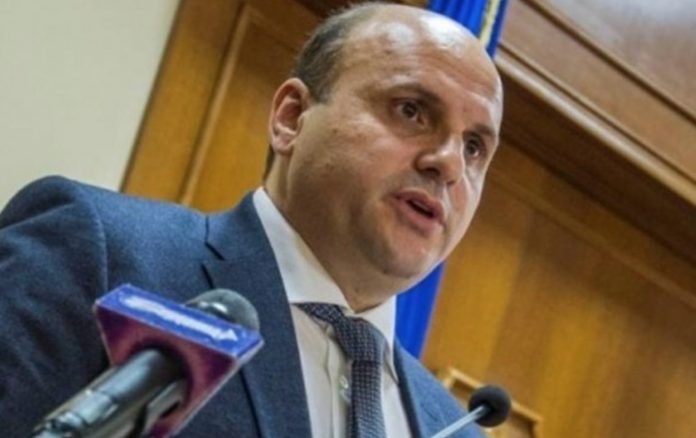 Суд не отстранил подозреваемого во взятке Мунтяна от должности главы Черновицкой ОГА