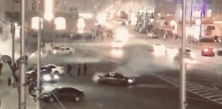 Полиция разыскивает водителя, который устроил дрифт в центре Харькова Полиция разыскивает водителя, который устроил дрифт в центре Харькова