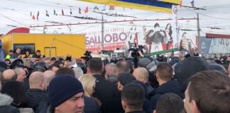 На рынке Барабашово в Харькове произошли стычки На рынке Барабашово в Харькове произошли стычки