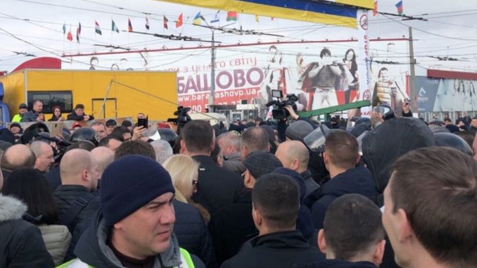 На рынке Барабашово в Харькове произошли стычки