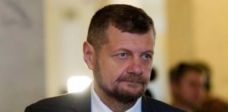 Экс-нардеп Мосийчук: после коалиции с Зеленским с «Европейской Солидарности» выходят знаковые партийцы Экс-нардеп Мосийчук: после коалиции с Зеленским с "Европейской Солидарности" выходят знаковые партийцы