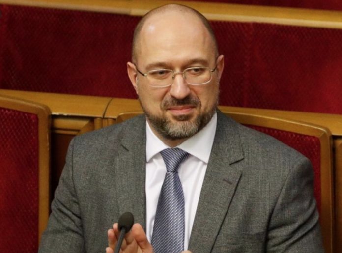 Более половины украинцев не видят успехов в работе власти
