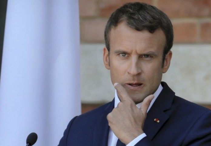 Франция продлила карантин до мая