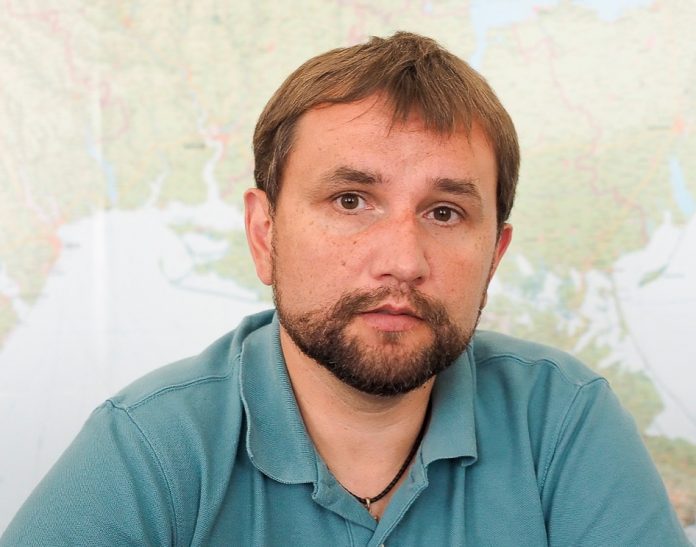 Депутаты хотят запретить музыку в транспорте без наушников