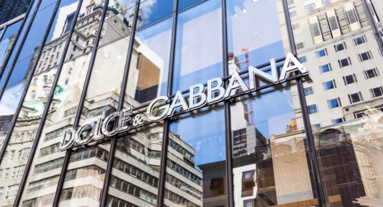 Dolce & Gabbana хотят короновать поклонника Dogecoin Илона Маска как 